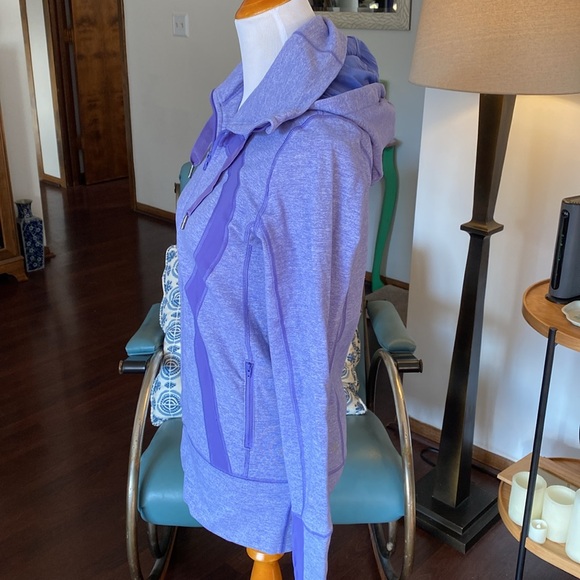 LULULEMON lavender zip up jacket. Size US 8. Long style with classic front logo. - Picture 3 of 12